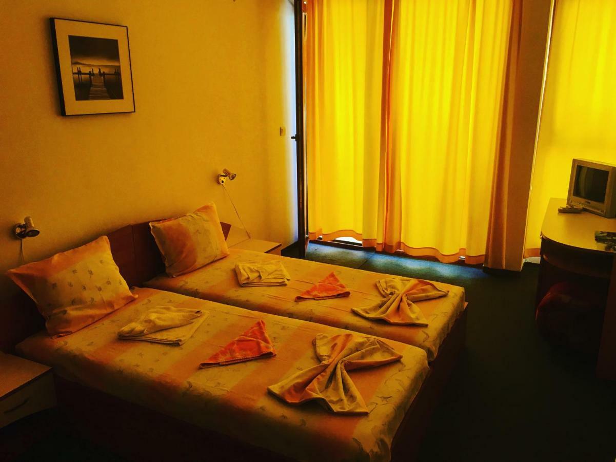 Family Hotel Friends พรีมอร์สโก ภายนอก รูปภาพ