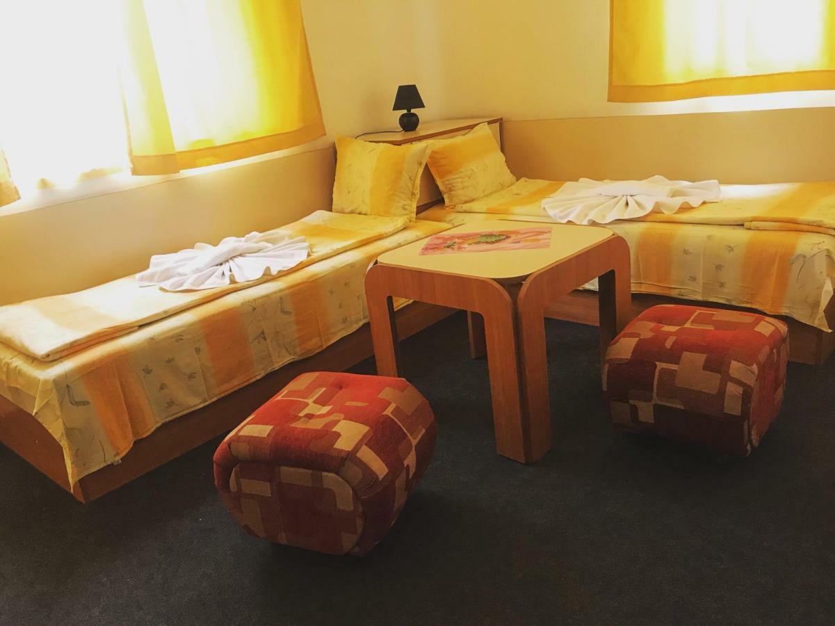 Family Hotel Friends พรีมอร์สโก ภายนอก รูปภาพ