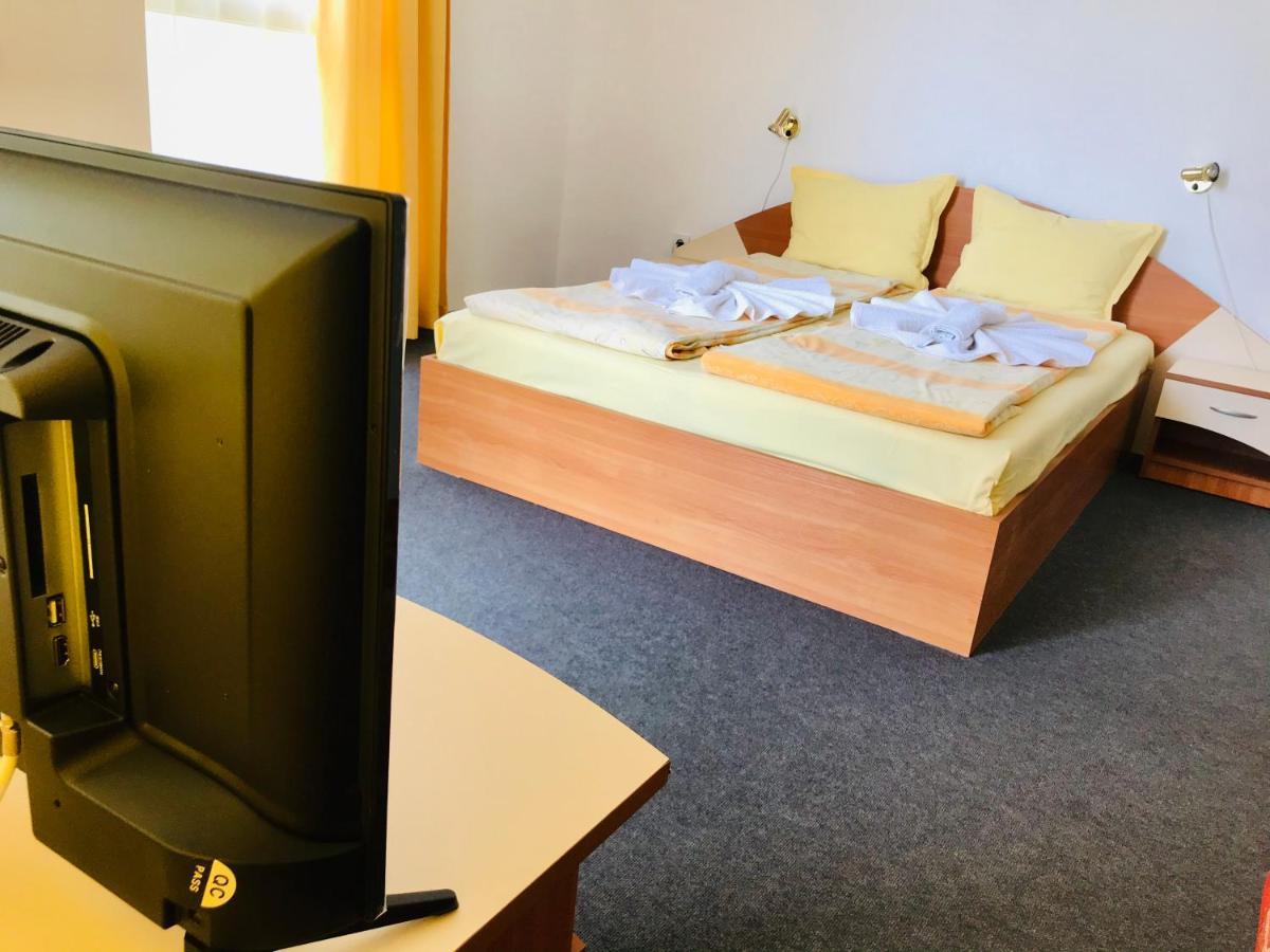 Family Hotel Friends พรีมอร์สโก ภายนอก รูปภาพ