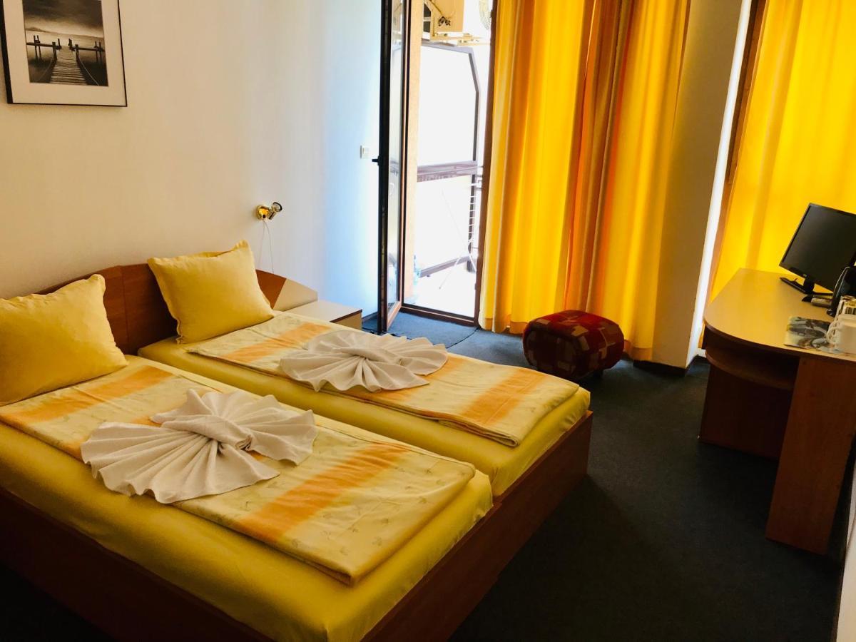 Family Hotel Friends พรีมอร์สโก ภายนอก รูปภาพ